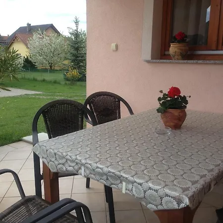 Gerti Haus 公寓 Bük