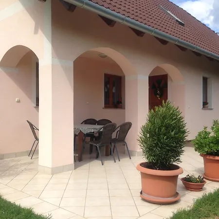 Gerti Haus Apartment *